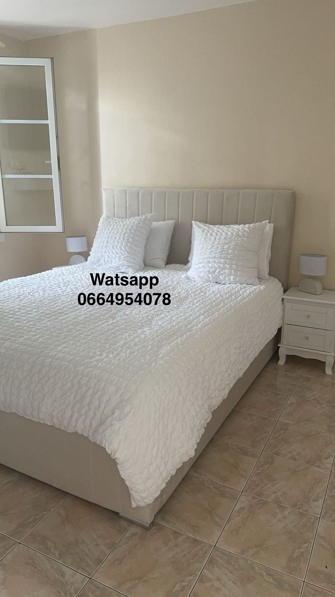 CADRE DE LIT KENZA VELOURS BLANC CASSÉ