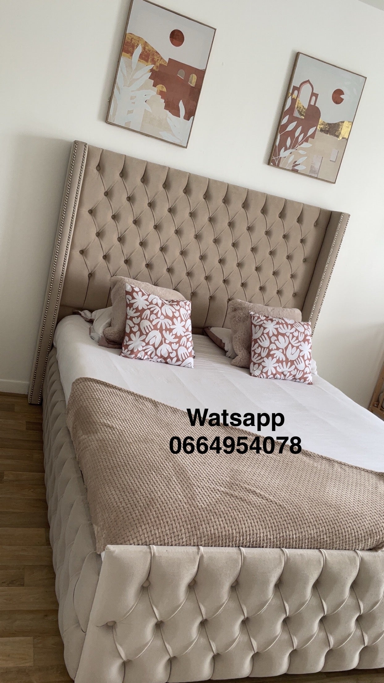 CADRE DE LIT CLOUTÉ VELOURS BEIGE
