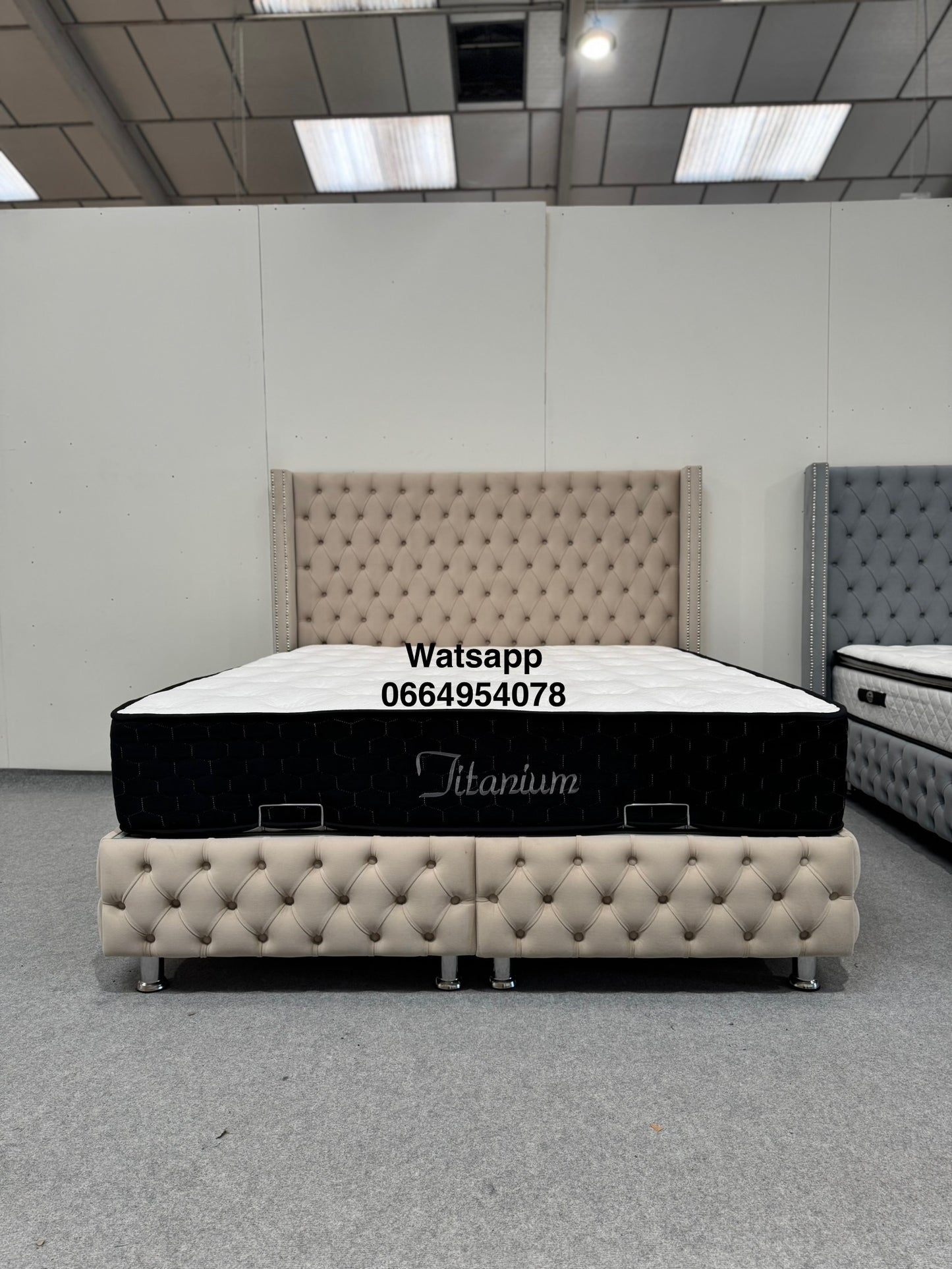 LIT COFFRE CLOUTE BEIGE