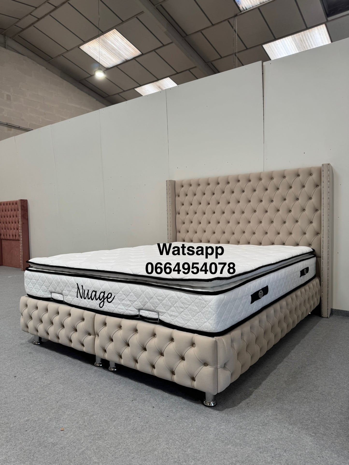 LIT COFFRE CLOUTE BEIGE